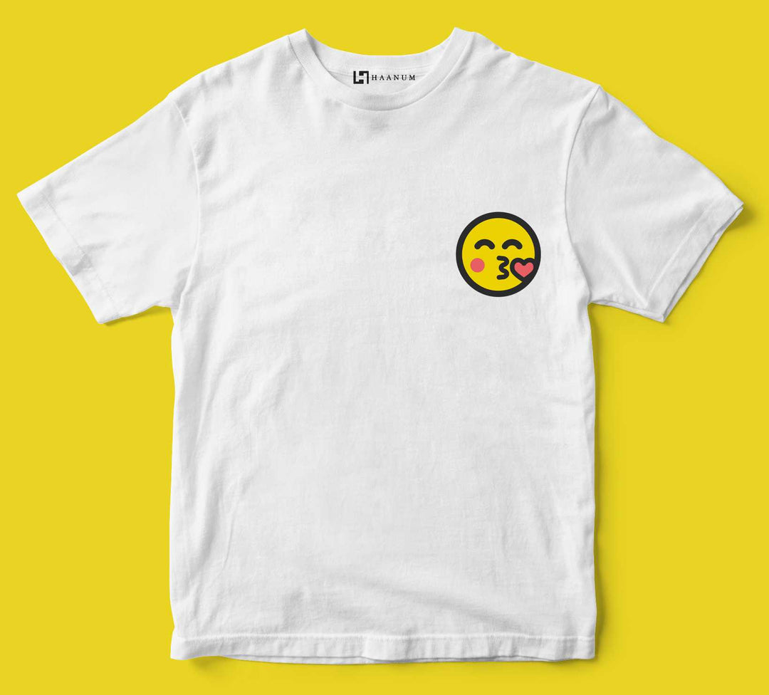Kissing Heart Pocket Design Round Neck Half Sleeve Unisex T-Shirt