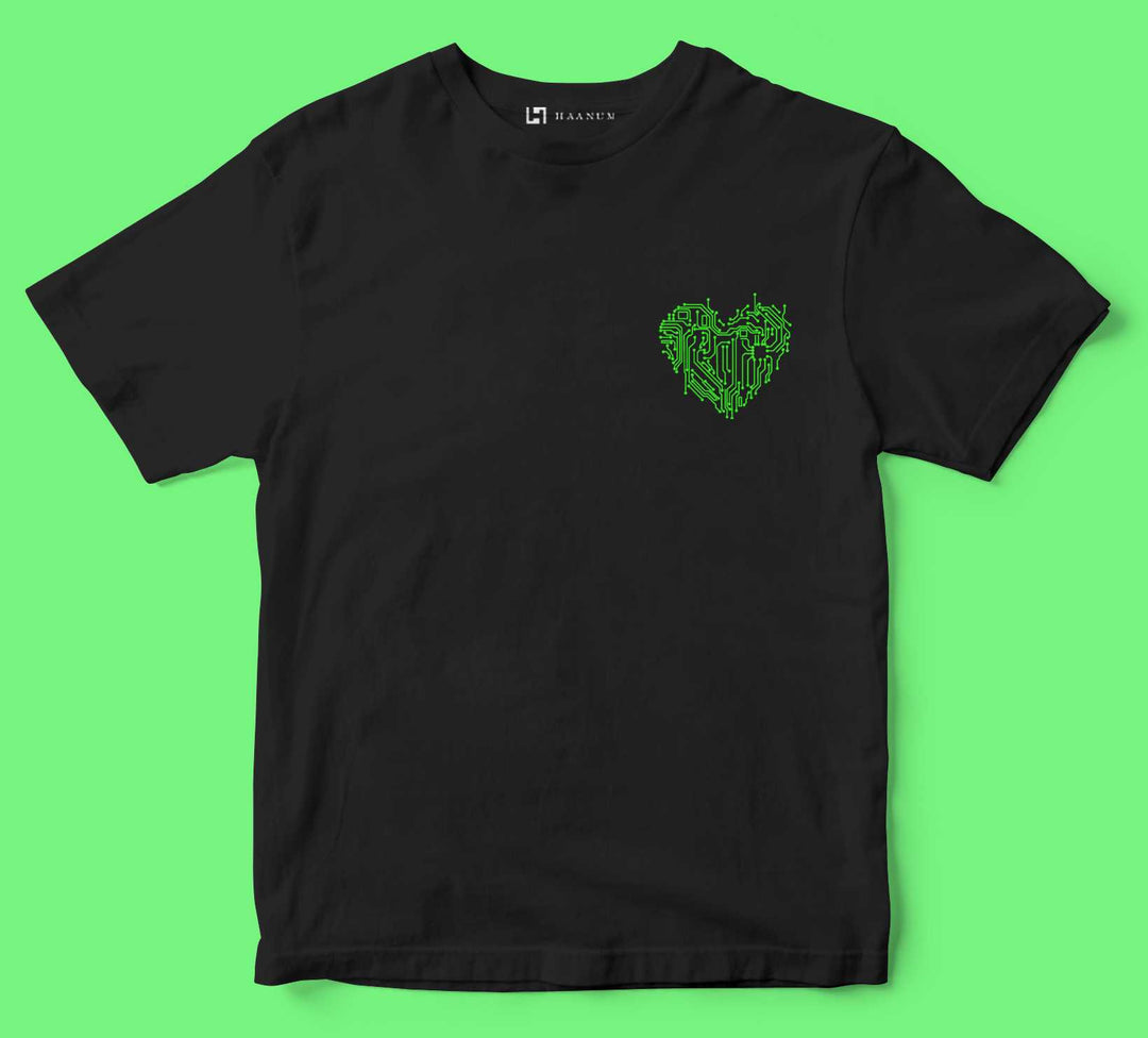 Machine Heart Pocket Design Round Neck Half Sleeve Unisex T-Shirt